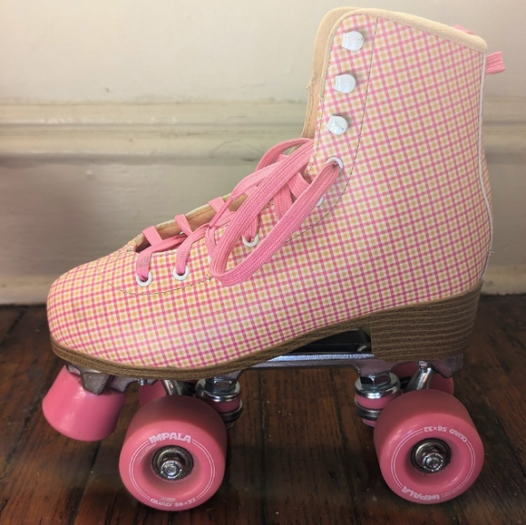 Pink Plaid Retro Roller Skates - Picture 5 of 6